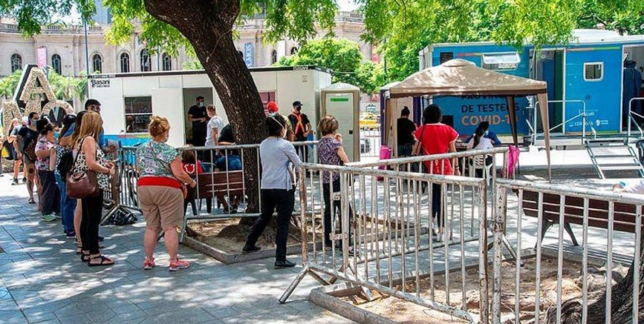 Córdoba: 90 contagios y 800 aislados por coronavirus tras una fiesta de egresados