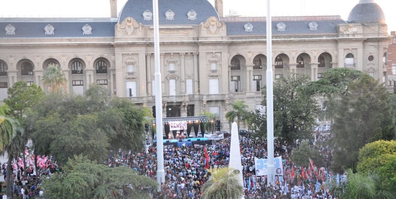 Marcha por el 24 de marzo a plaza llena
