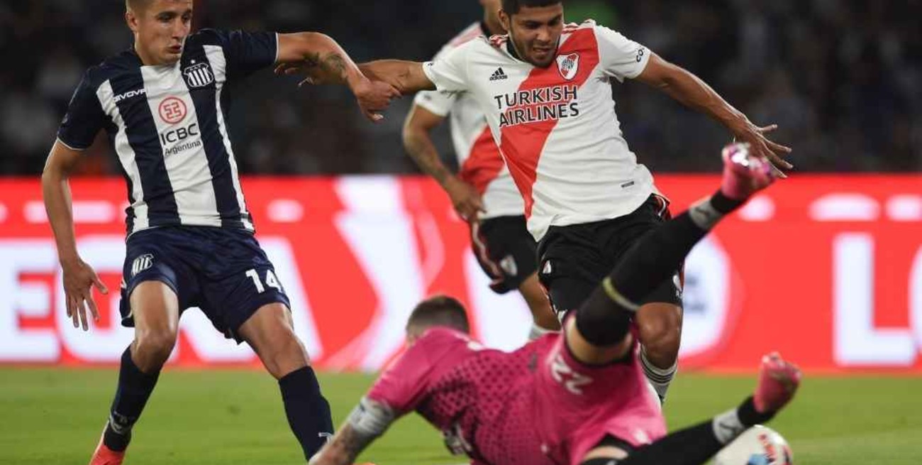 Gallardo espera por Rojas y tiene una duda en la delantera