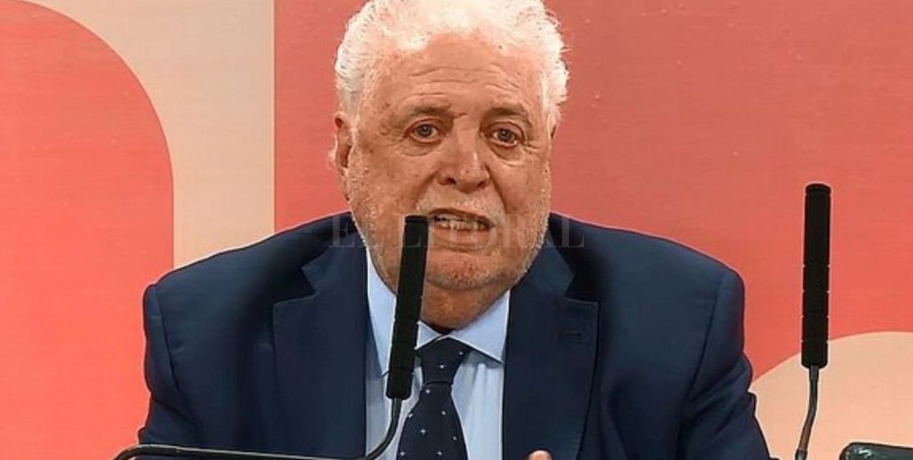 González García: "Sacarán vacunas varadas en Aduana" 