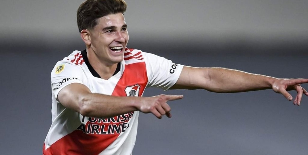 Julián Álvarez fue elegido como el mejor jugador de América en 2021