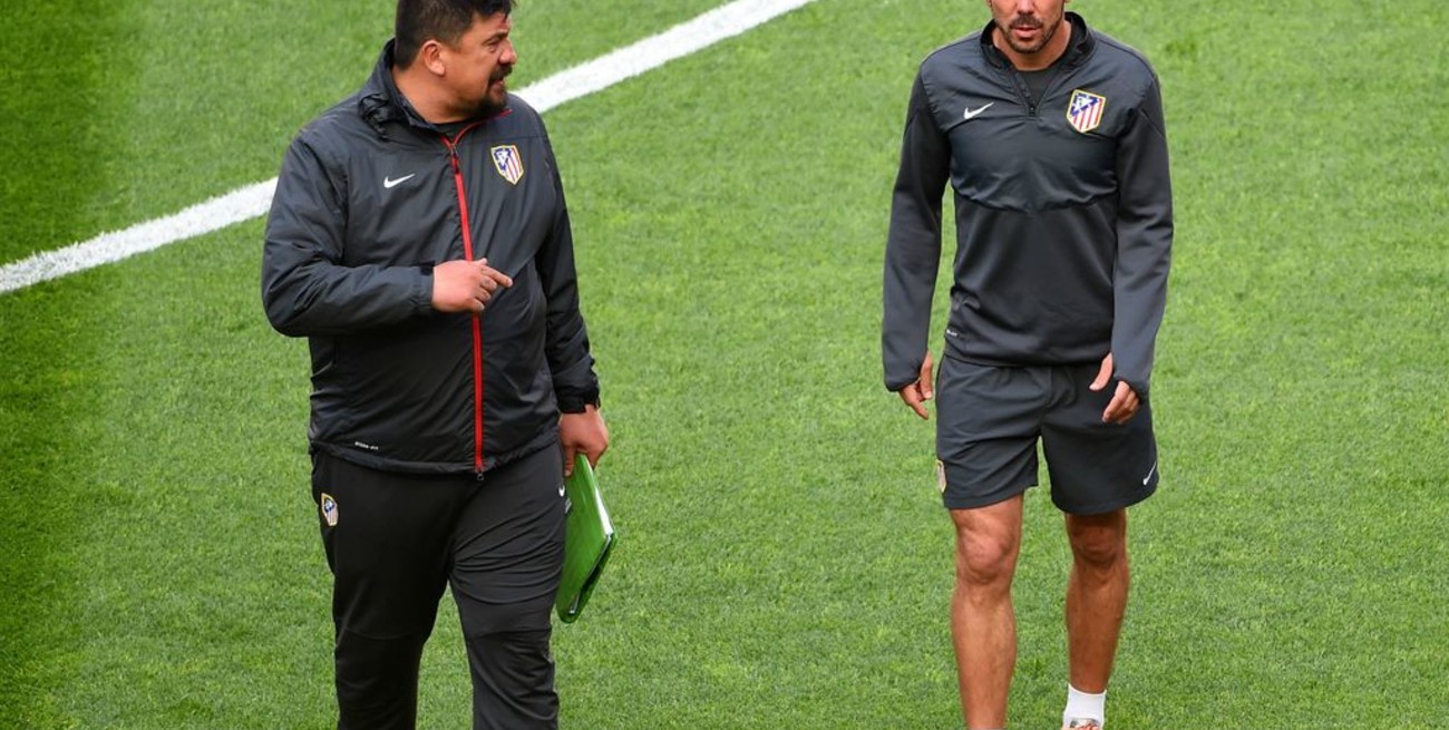 El "Mono" Burgos dejaría de ser el ayudante de Simeone