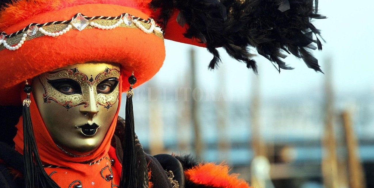 San Lorenzo: presentan una muestra cultural sobre el tradicional Carnaval de Venecia