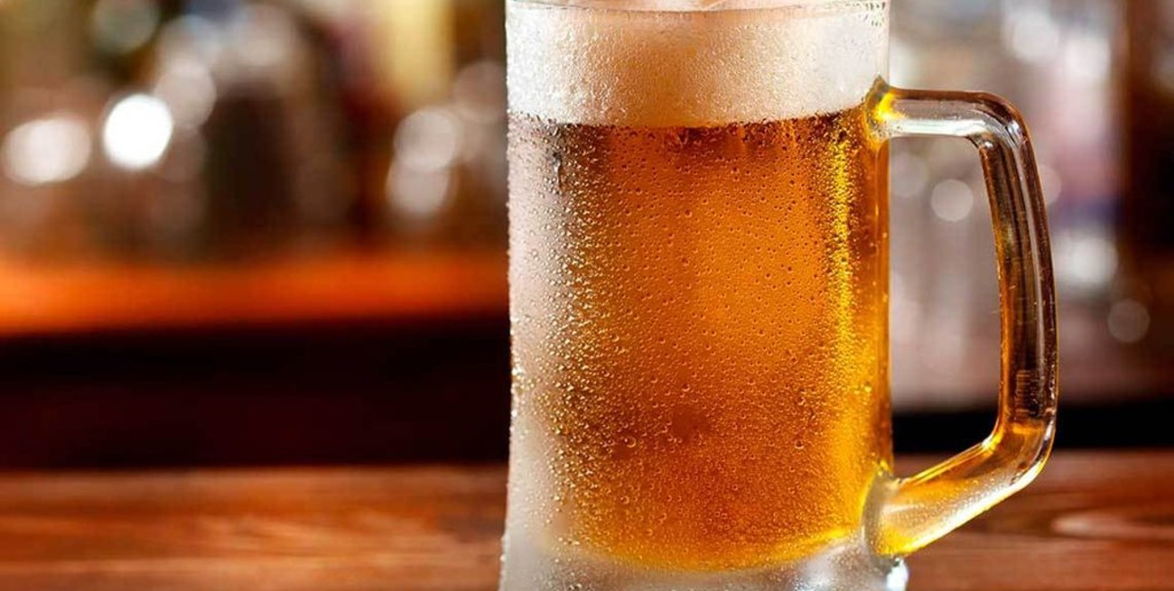 La OMS pidió que se deje de tomar alcohol en cuarentena