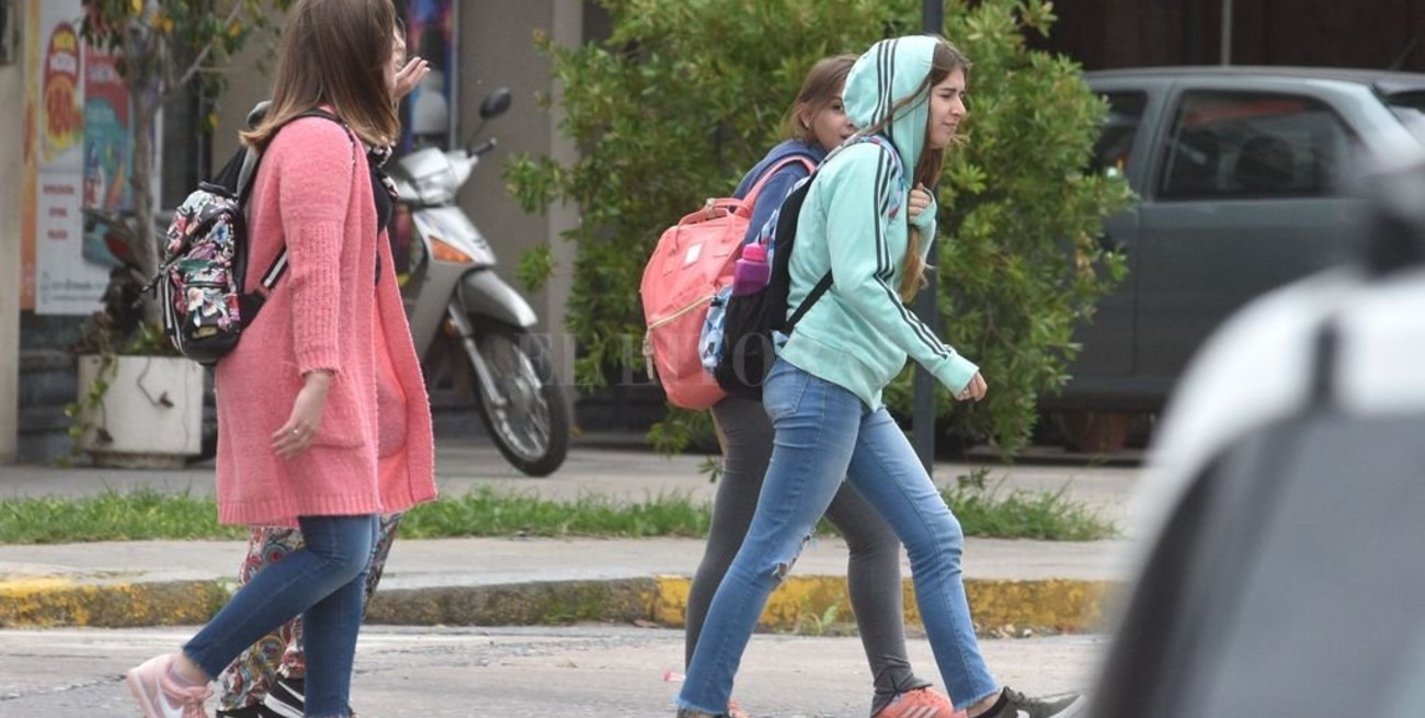 ¡A abrigarse!: Miércoles fresco en Santa Fe