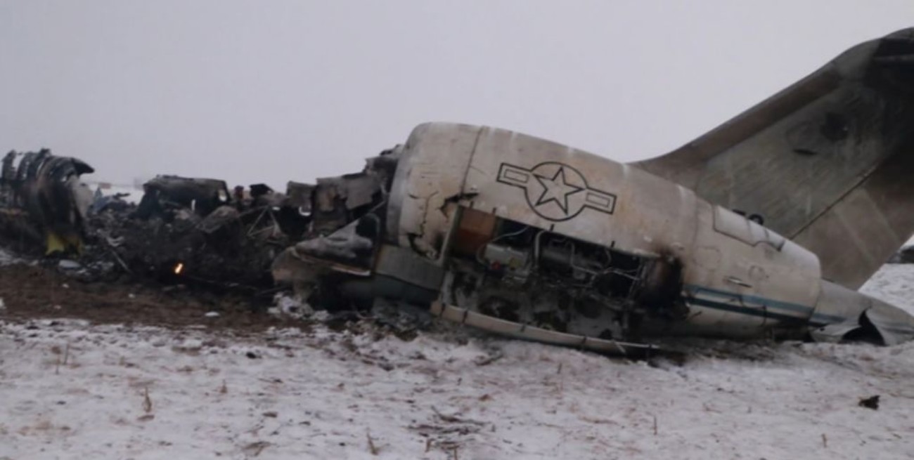 El avión que para EEUU cayó en Afganistán fue atribuido como un ataque por los talibanes
