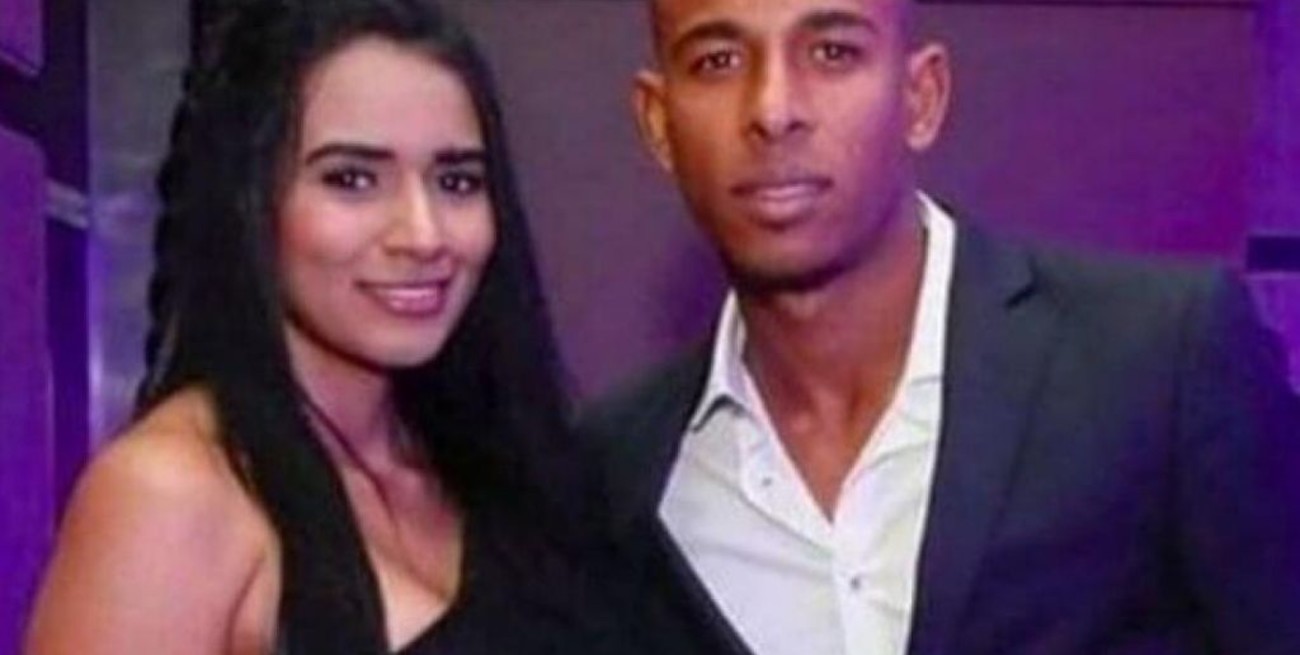 La ex novia de Villa dijo que el jugador le pegó en el estómago cuando ella estaba "embarazada"
