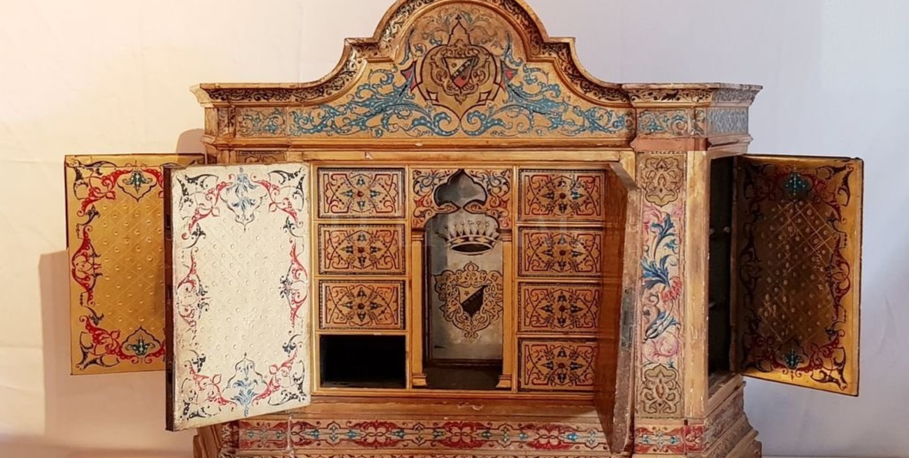 "La pieza del mes" es un bargueño oriental