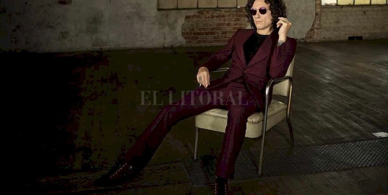Acusan a Enrique Bunbury de plagio en 37 canciones