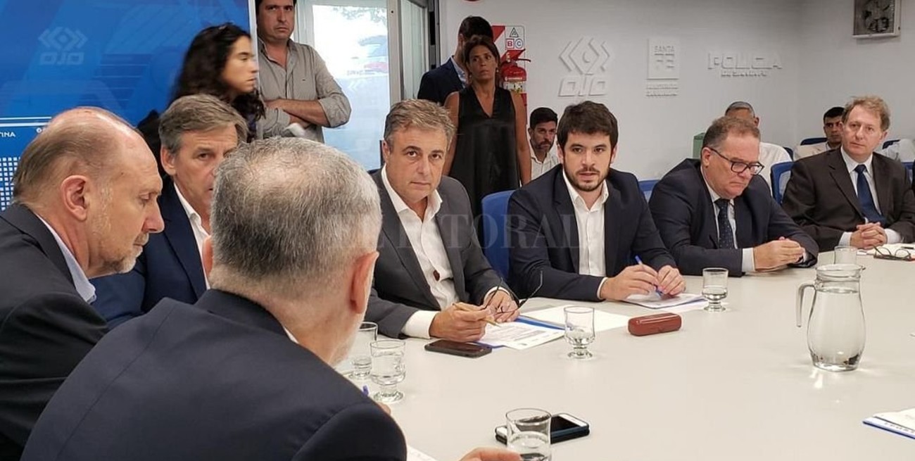 En Santa Fe, primera reunión de coordinación en seguridad