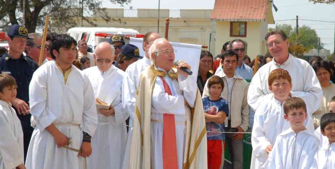 A 10 años de la partida del padre Gabriel Carrón