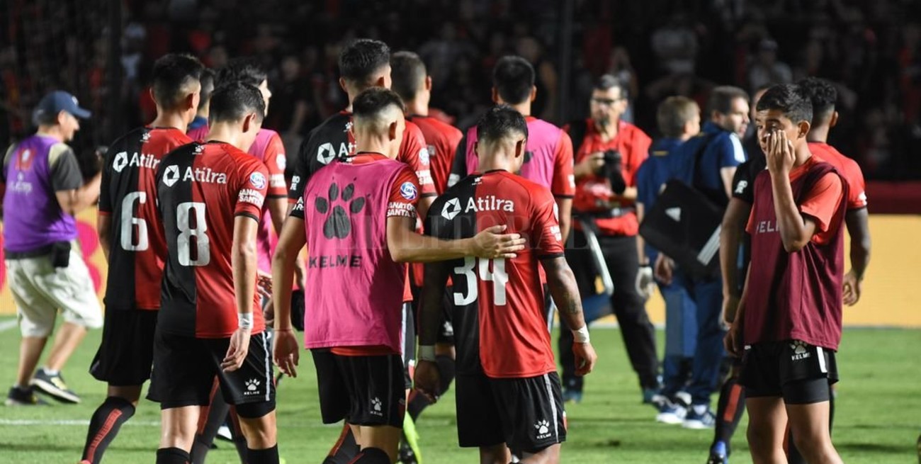 Colón puede finalizar el torneo en descenso, en un teórico desempate o triangular, en promoción o salvado