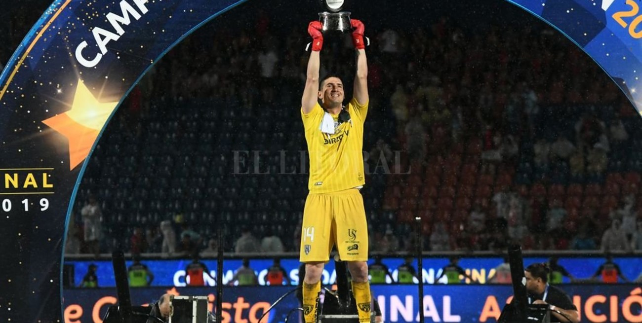 Colón: Pinos contrató al abogado de Messi 