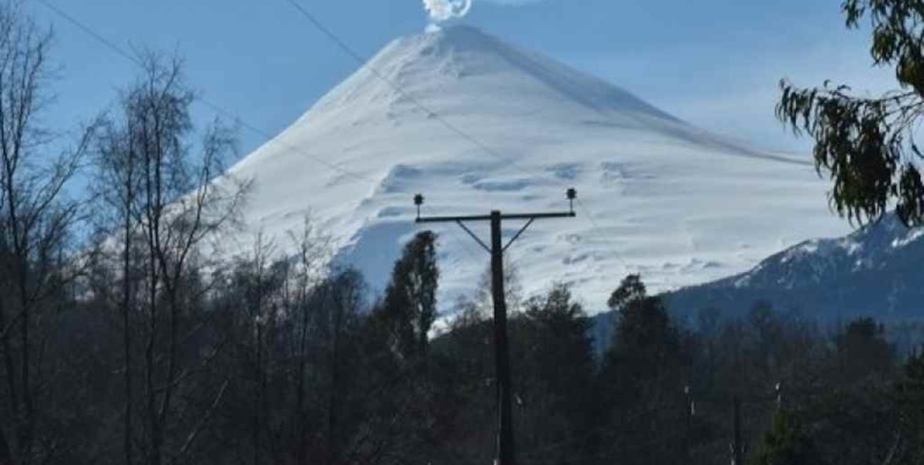 Registran sismo de "largo período" y explosión en el volcán Villarrica  