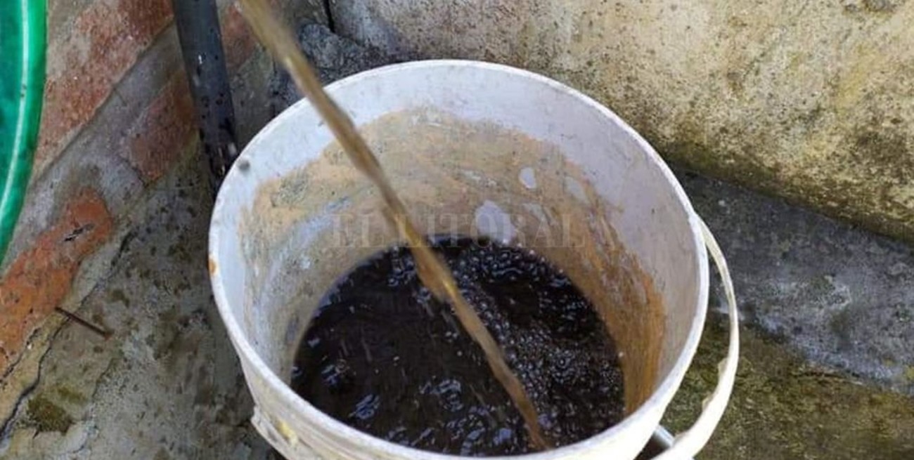 En El Chaquito advierten que el agua "no es apta para el consumo"
