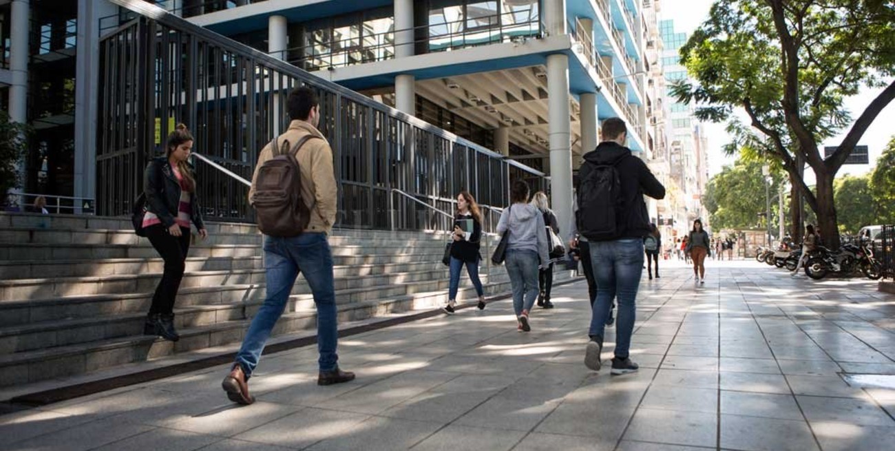 ¿Hacen falta más universidades? 