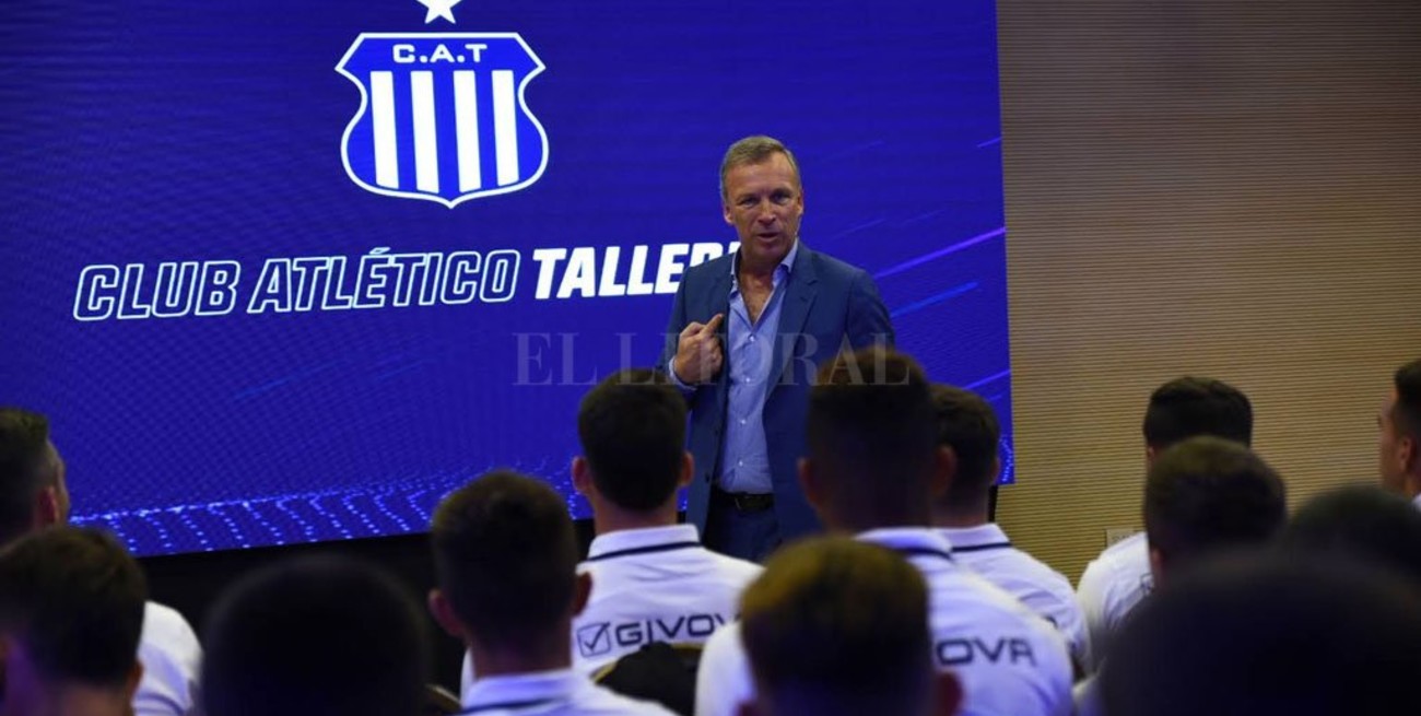 "La AFA está llena de kioscos: dirigentes ricos y clubes pobres"