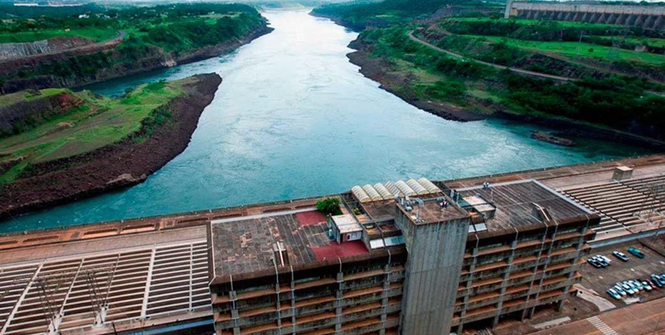 Bajante del río Paraná: sin lluvias en el horizonte, hay que abrir las compuertas