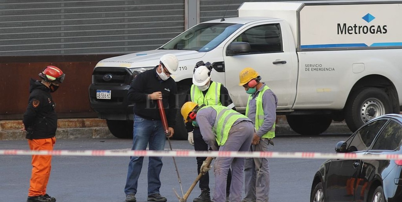 Evacuaron el Ministerio de Economía de la Nación a causa de una pérdida de gas
