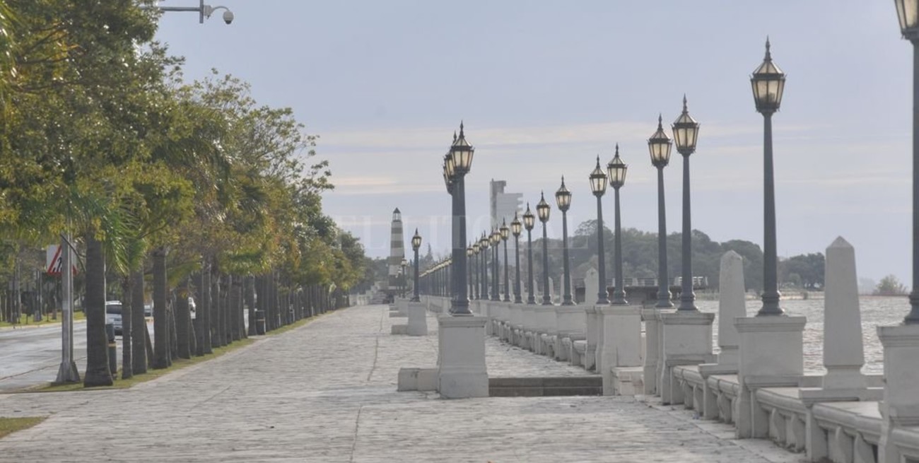 Lunes despejado y caluroso en Santa Fe