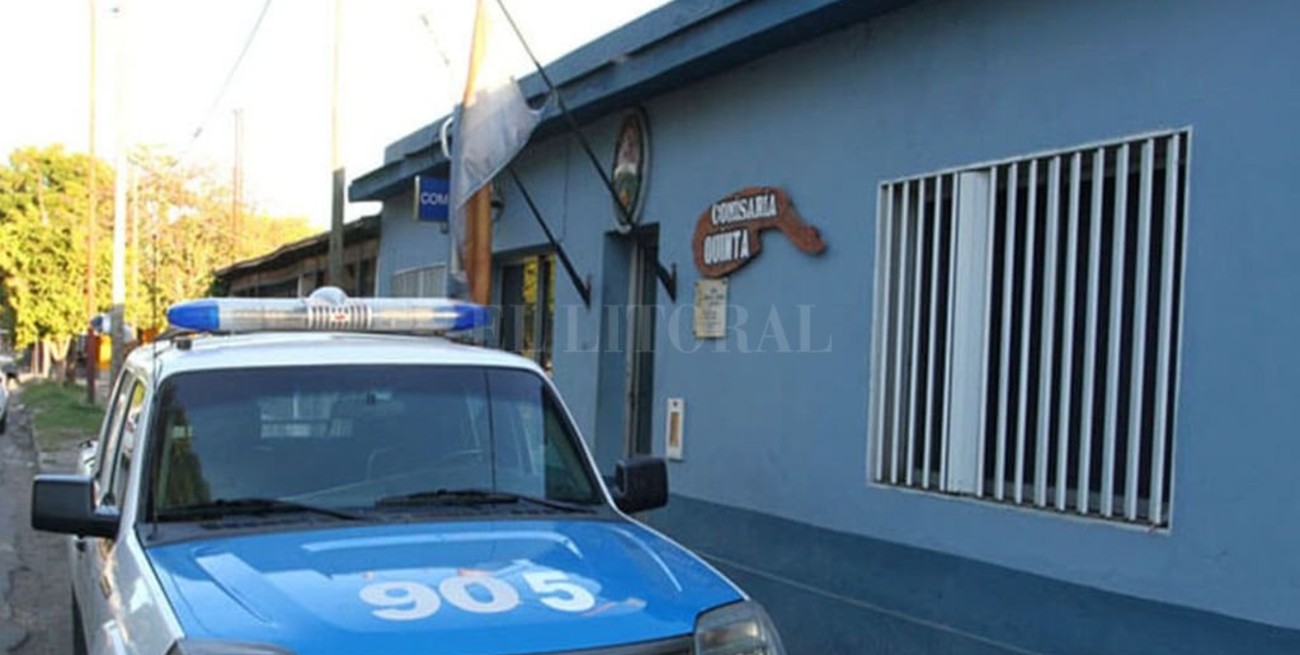 Una empleada tiró joyas a la basura por error y fue despedida