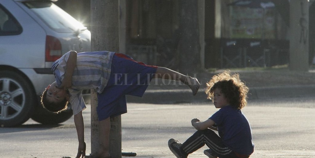 Casi la mitad de los niños no tiene libros en su casa y a 2 de cada 10 no le festejan su cumpleaños