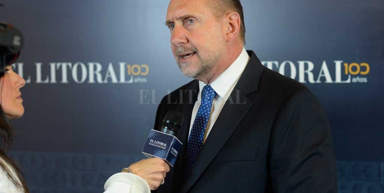 Perotti impulsa un proyecto alternativo sobre la despenalización del aborto