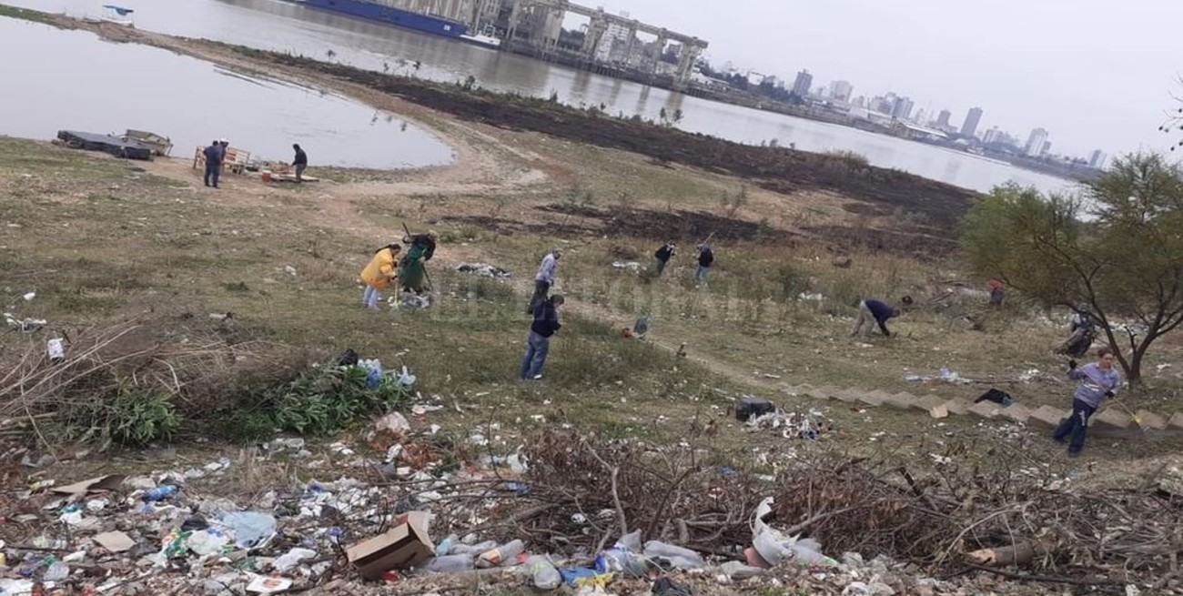 En Alto Verde limpiar la orilla del río se volvió una "sana costumbre"