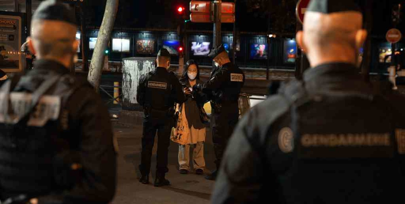 Coronavirus en Francia: se han impuesto más de tres mil multas por incumplir el toque de queda