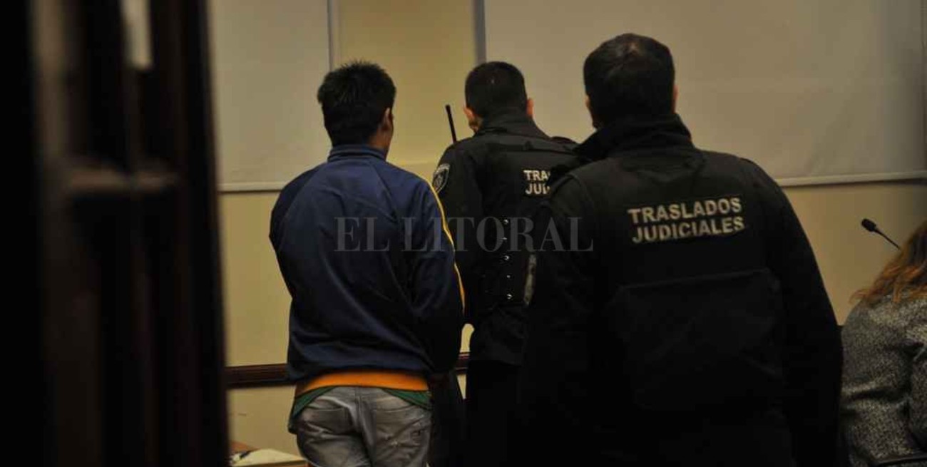 Juzgan al homicida  de "pies descalzos"