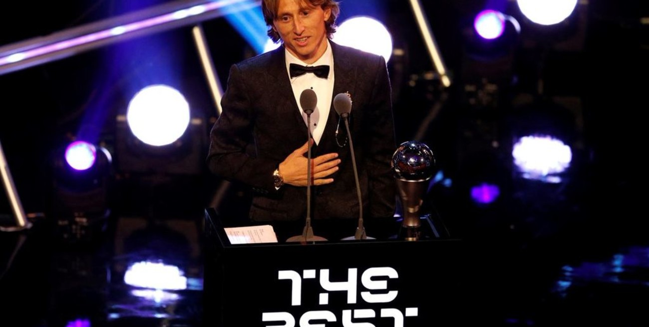 El croata Luka Modric fue elegido el mejor jugador del año por la FIFA