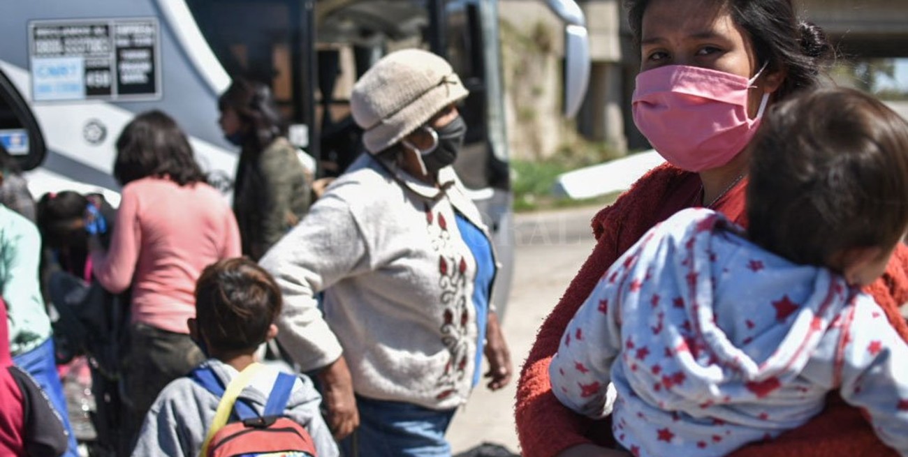 La Municipalidad ayudó a regresar a Chaco a otros 49 integrantes de la comunidad Qom