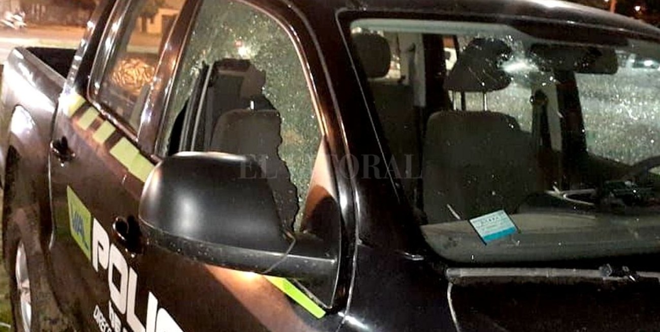 Nuevo ataque a policías y patrulleros en el barrio 9 de Julio de Sunchales