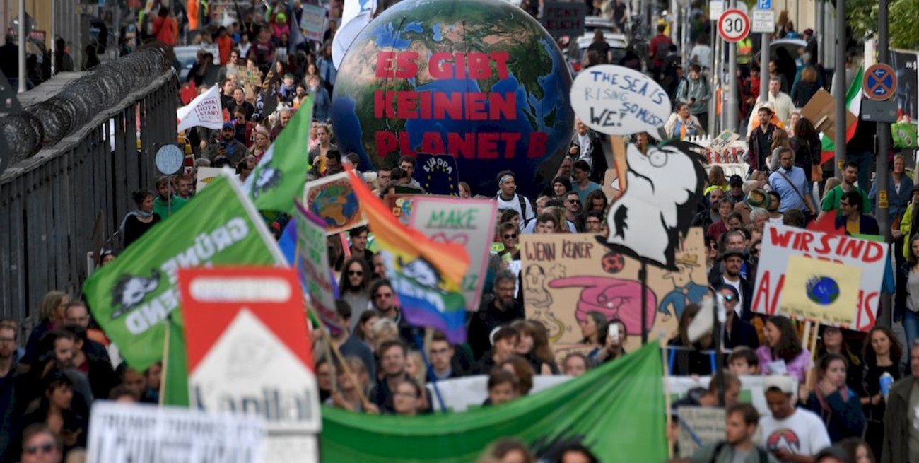 Millones de personas en 156 países participan de marchas contra el cambio climático