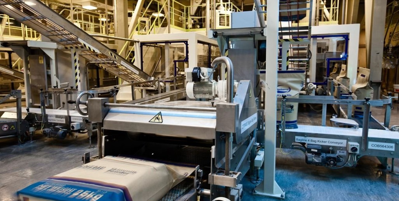 El precio de la leche en polvo ya no paga el litro en tranquera