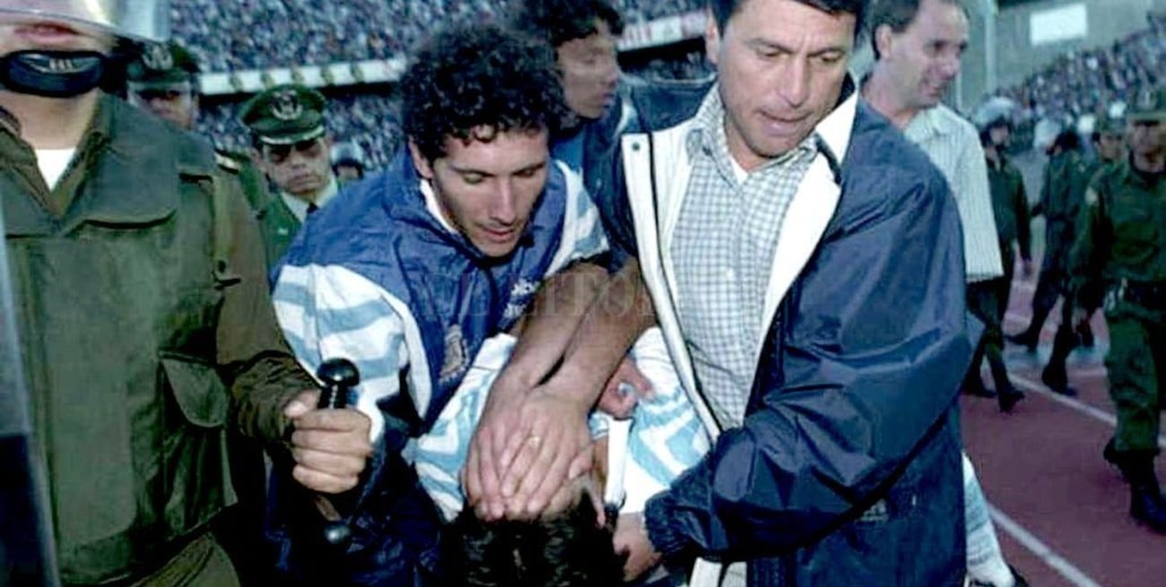 Una historia negra del fútbol argentino: el corte del "Jardinero" Cruz en Bolivia