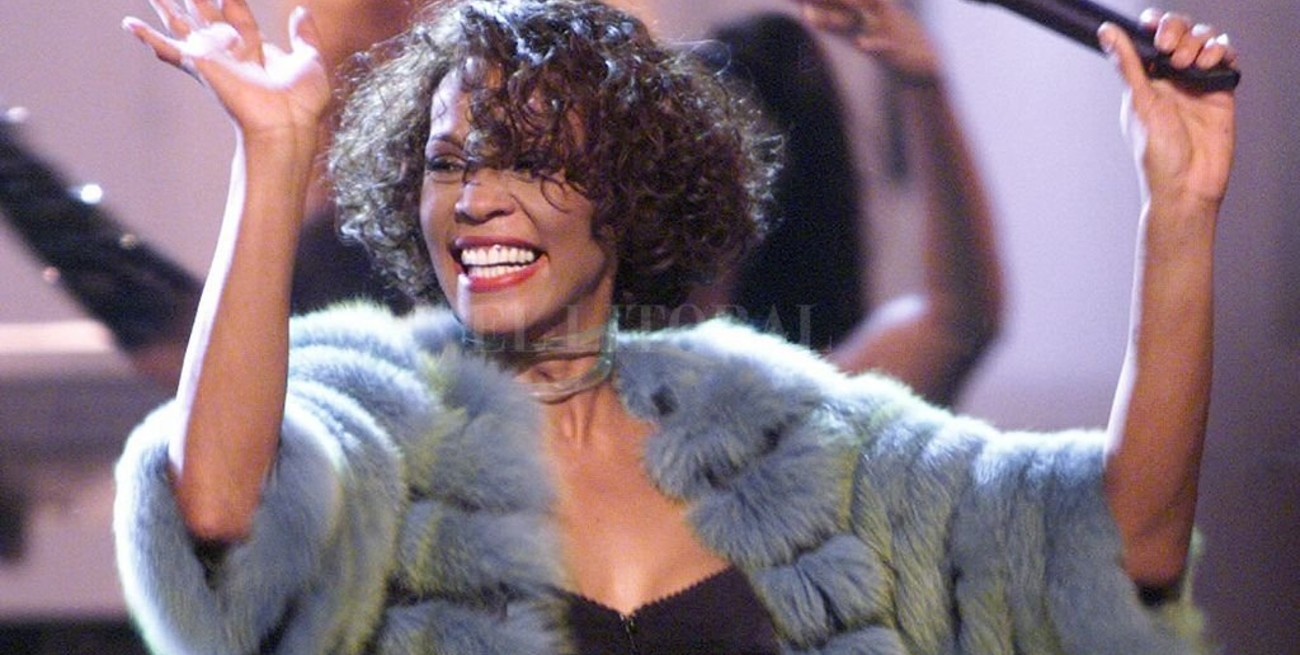 Quieren revivir a Whitney Houston
