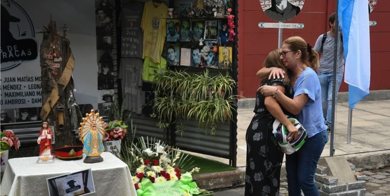 Homenajearon a las 10 víctimas del incendio de Iron Mountain