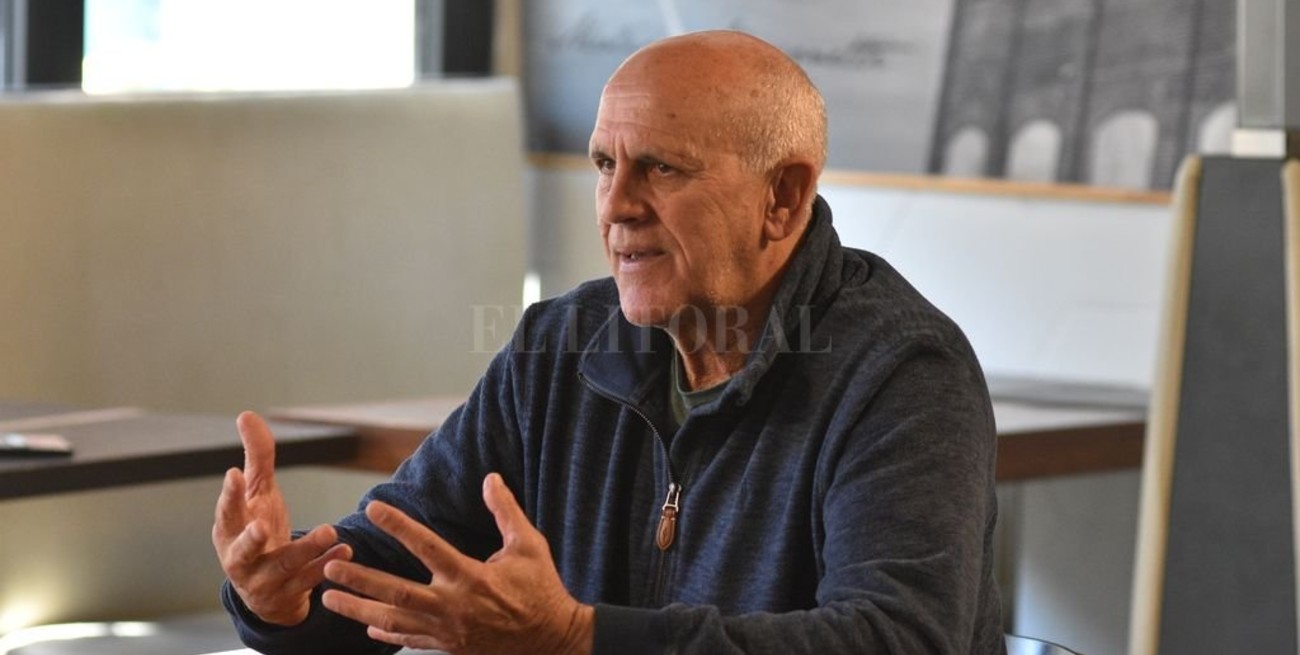 Ramón Mántaras: "Sepulté a mi hermano y me fui a la cancha de Colón a jugar un partido"