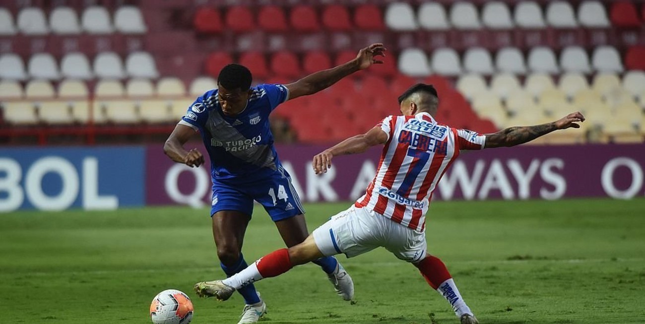 Unión cayó ante Emelec y va con desventaja a Ecuador