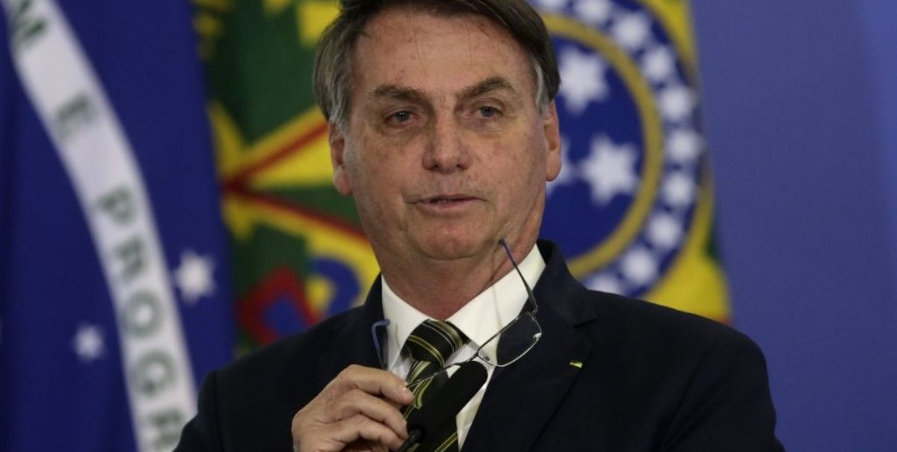 Bolsonaro: "Los futbolistas, si se infectan con el virus, tienen una probabilidad muy baja de morir"
