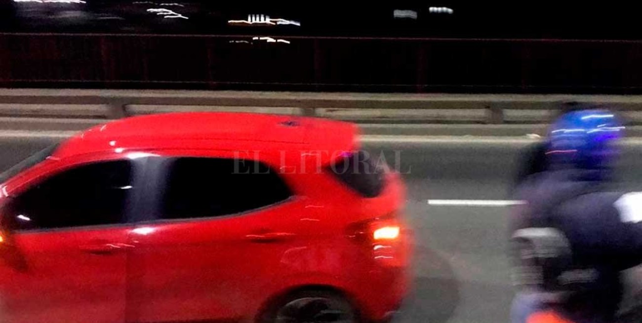 Robo y locura en Santa Fe: para escapar de la policía se tiró a la Setúbal