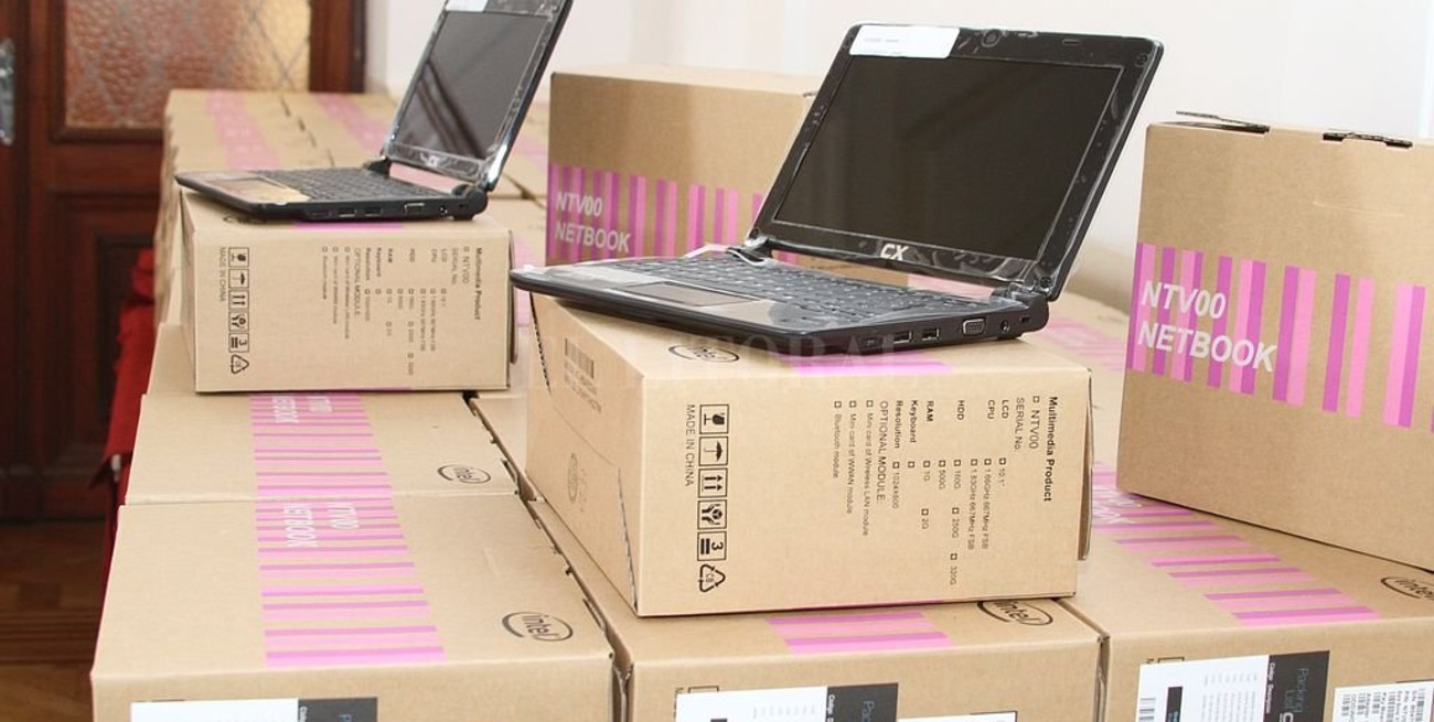 Lanzaron una línea de créditos subsidiados para que los docentes adquieran computadoras