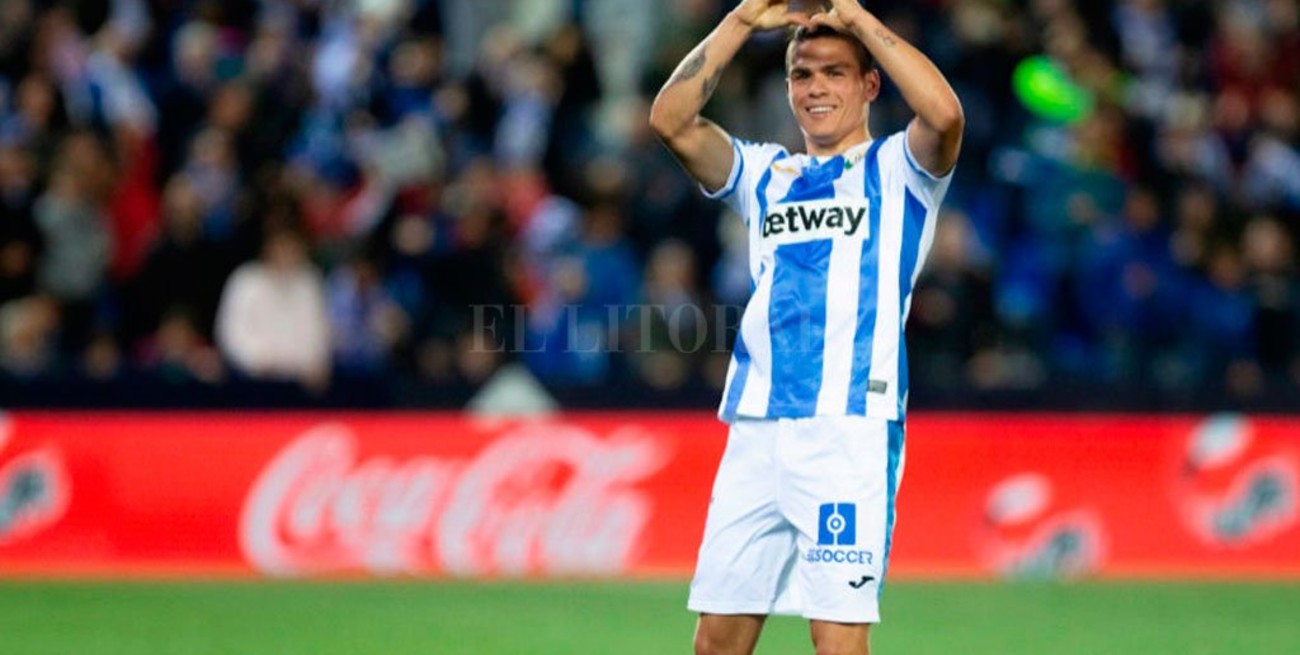 Jonathan Silva, a un paso de sumarse al Leeds de Bielsa