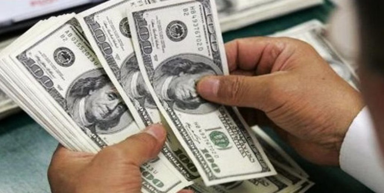 El Banco Central subió de nuevo las tasas, pero igual el dólar cerró en alza