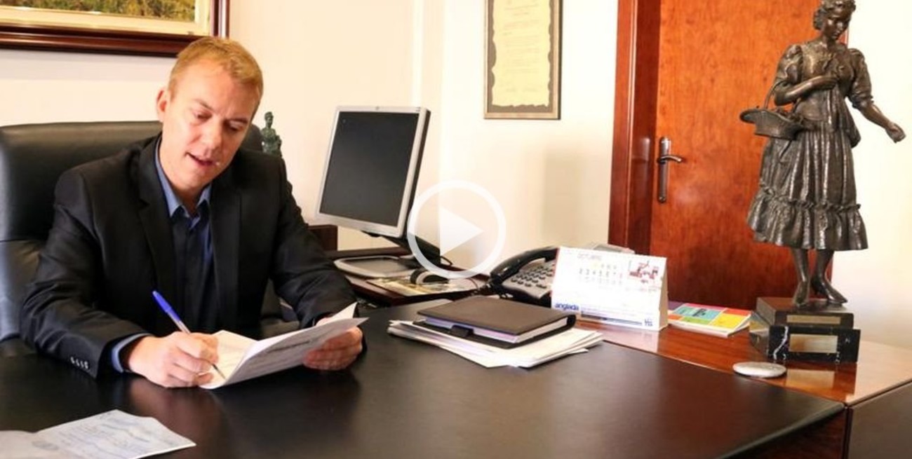 Video viral: renunció un alcalde español tras ser filmado borracho