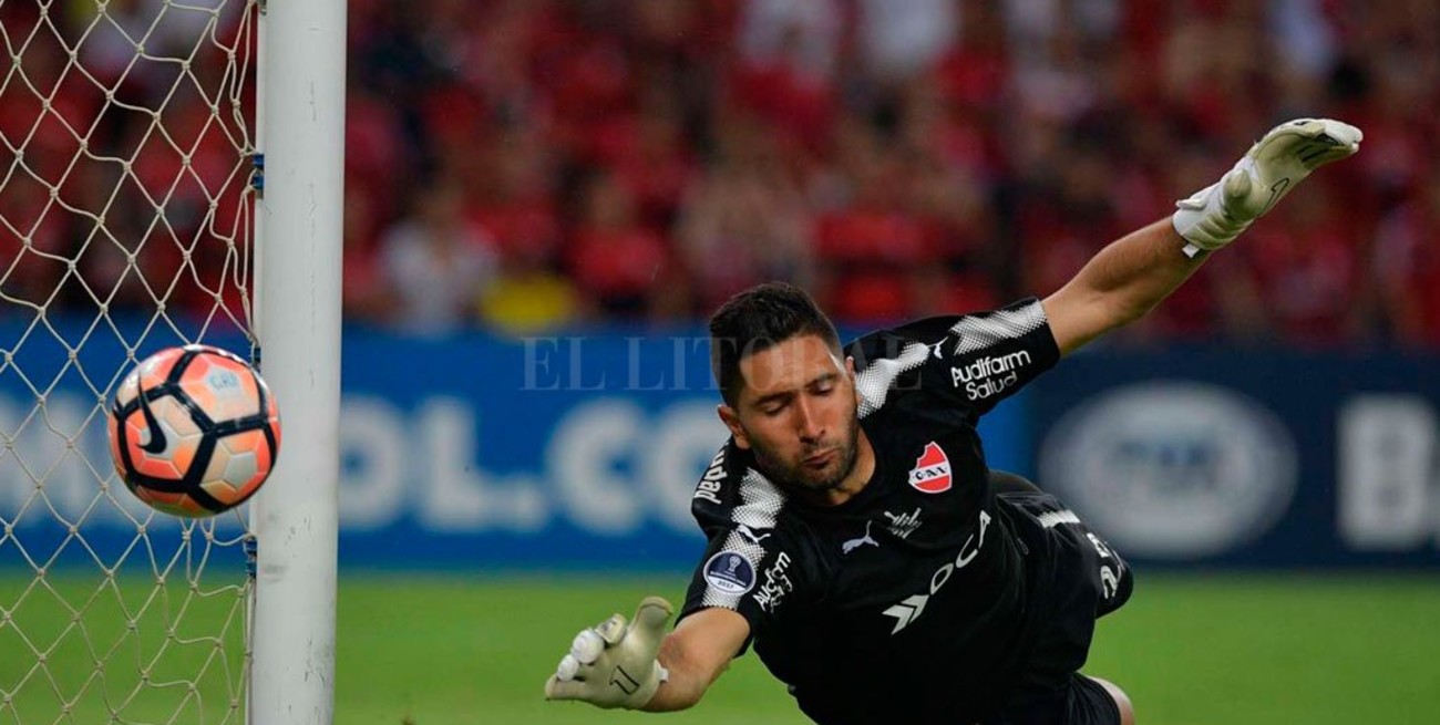 El arquero Campaña dejaría Independiente