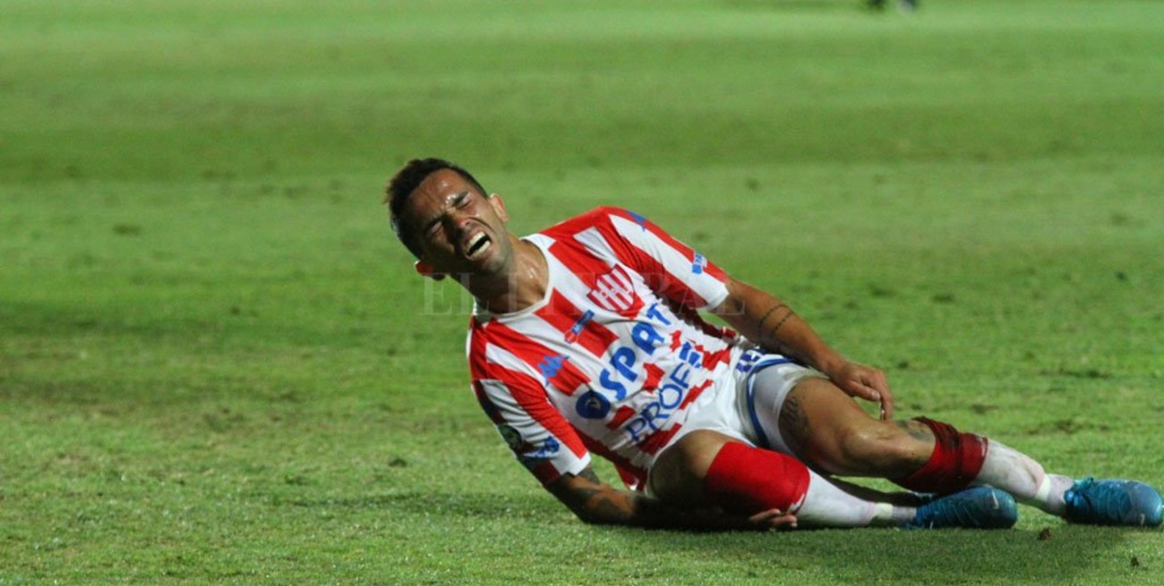 Esperan 48 horas para saber si Carabajal está desgarrado