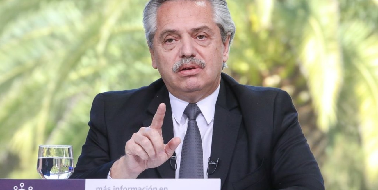 Fernández dijo que Argentina podría comenzar a vacunar "entre el final de este año y el comienzo del próximo"