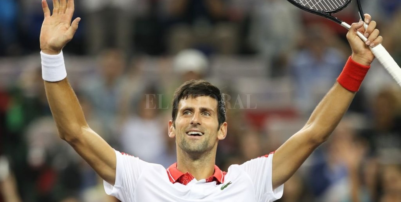 Djokovic ganó la final de Shanghai y se acercó a la cima del ranking